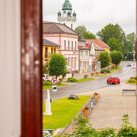 2- Postelova Izba S Kupelnou Emka V Penzion Trstená 外观 照片